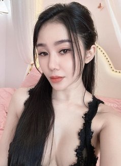 Rabeeka - masseuse in Doha Photo 2 of 8