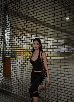 Gabriella - escort in Makati City Photo 6 of 8
