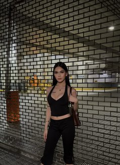 Gabriella - escort in Makati City Photo 7 of 8