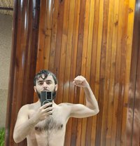 Race - Male escort in Dubai