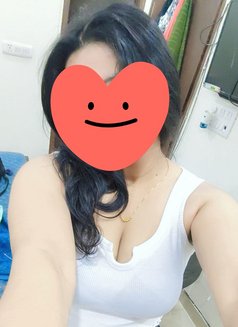 Rachana Cam & Realmeet - escort in New Delhi Photo 5 of 8