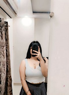 Rachana Cam & Realmeet - escort in New Delhi Photo 6 of 8