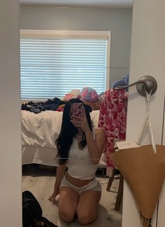 Racheal - escort in Okinawa Island Photo 2 of 3