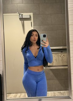 Rachel - escort in Tokyo Photo 4 of 4