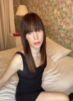 Rachel d’Amour - Transsexual escort in London Photo 24 of 28