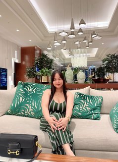 Rachel - puta in Dubai Photo 5 of 6