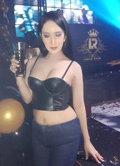 Rachel - puta in Macao Photo 3 of 6