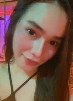 Rachelle - escort in Manila Photo 1 of 4