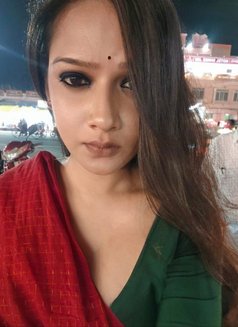 Radha - Acompañantes transexual in Hyderabad Photo 3 of 4