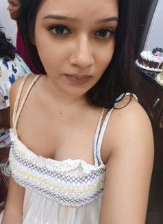 Radha - Acompañantes transexual in Hyderabad Photo 4 of 4