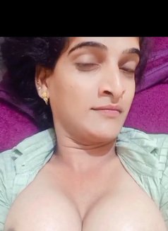 Radha Reddy - Acompañantes transexual in Hyderabad Photo 4 of 4