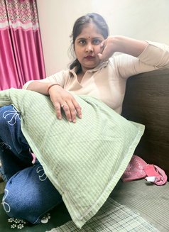 Radhika Best Service ( Cash on Delivery) - puta in Jaipur Photo 2 of 4