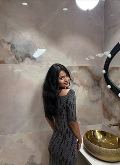 Radhika - escort in Chennai Photo 2 of 5