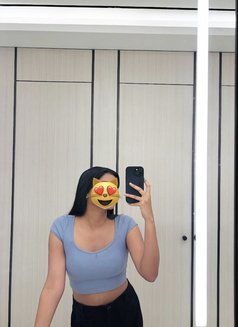 Radhika Gfe - puta in Dubai Photo 7 of 8