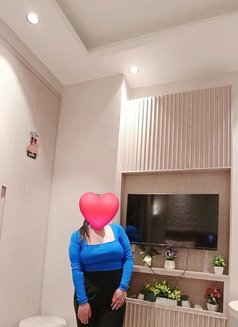 Radhika in full service &cam service - escort in Noida Photo 7 of 12
