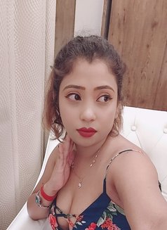 Radhika - escort in Bangalore Photo 5 of 8