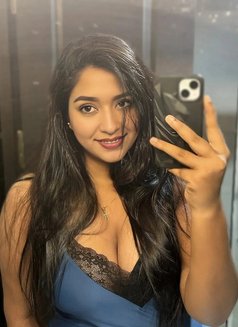 Radhika - puta in Kolkata Photo 1 of 4