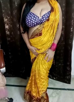 Radhika - escort in Mumbai Photo 6 of 6
