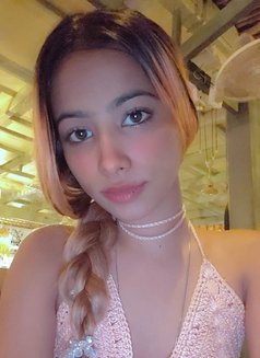 Radhika - escort in Mumbai Photo 1 of 3