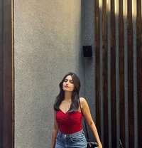 Radhika - puta in Pune