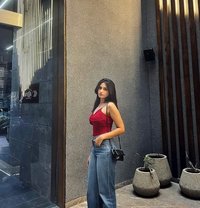 Radhika - puta in Pune