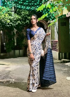 Radhika - Acompañantes transexual in Bangalore Photo 29 of 30