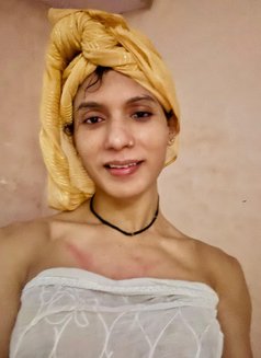 Radhika - masseuse in New Delhi Photo 1 of 3