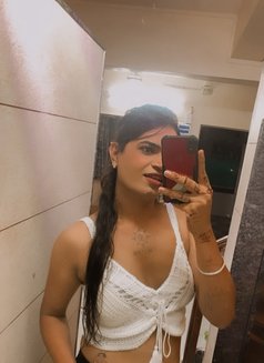Radhika - Transsexual escort in Pune Photo 4 of 7
