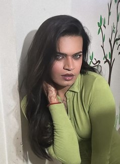 Radhika - Transsexual escort in Pune Photo 5 of 7