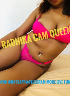 RADHIKA LIVE CAM QUEEN 🫅 - adult performer in Colombo Photo 14 of 16