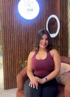 Radhika Mallu Escort Service - escort in Kozhikode Photo 2 of 4