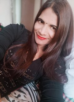 Radhika Real Hinjra (Transgender) - Acompañantes transexual in Jaipur Photo 1 of 2