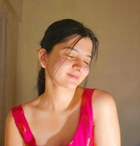 Radhika Service - puta in Bangalore