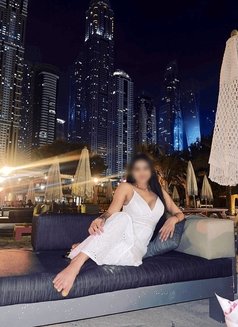 Hotwife Radhika Sharma - companion in Dubai Photo 3 of 9