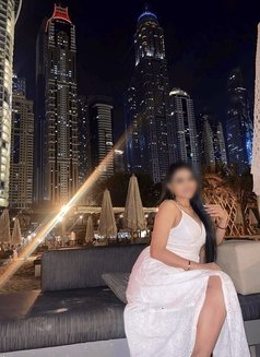 Hotwife Radhika Sharma - companion in Dubai Photo 4 of 9