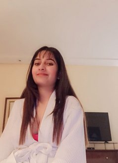 Radhika Sharma - puta in Mumbai Photo 1 of 2