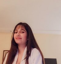 Radhika Sharma - puta in Indore