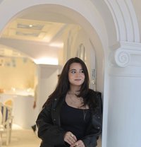 Radhika Vip Model - puta in Abu Dhabi