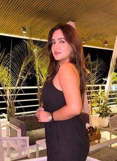 Radhika Vip Top Service Hyderabad - puta in Hyderabad Photo 1 of 2