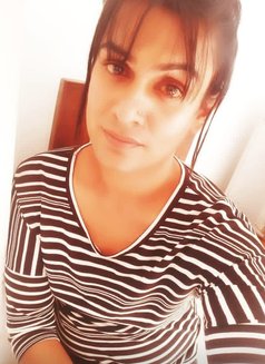 Radika HardTop cam session - Transsexual escort in Colombo Photo 10 of 10