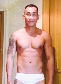 Radmassuer - Male escort in Makati City Photo 6 of 12