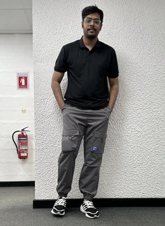 Raduan - Acompañantes masculino in Dubai Photo 2 of 4