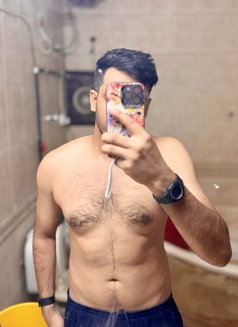 Raduan - Acompañantes masculino in Dubai Photo 10 of 10