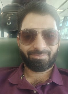 Raes - Acompañantes masculino in New Delhi Photo 1 of 10