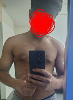 Raghav Pussy Driller of Jhansi - Male escort in Jhansi Photo 8 of 9