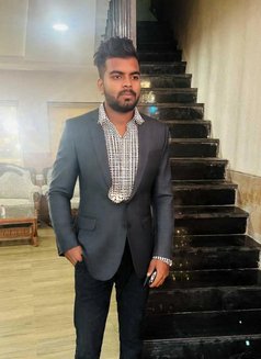 Raghav Sharma - Male escort in Mumbai Photo 1 of 3