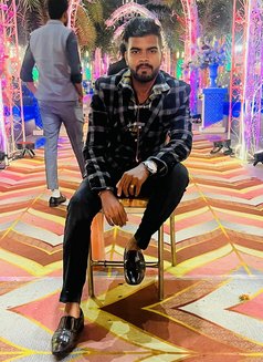 Raghav Sharma - Male escort in Mumbai Photo 2 of 3