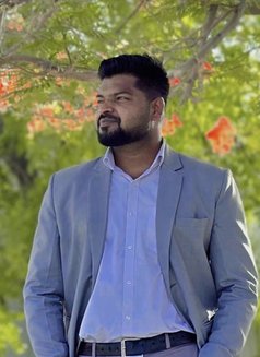 Raghav69 - Acompañantes masculino in Pune Photo 1 of 1