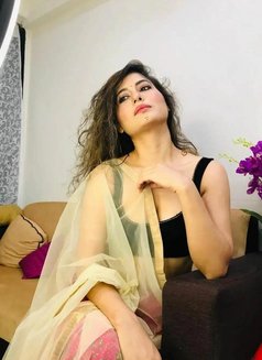 Ragini 1 - puta in Hyderabad Photo 2 of 3