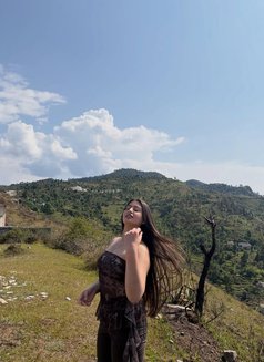 Ragini - escort in Pune Photo 2 of 3